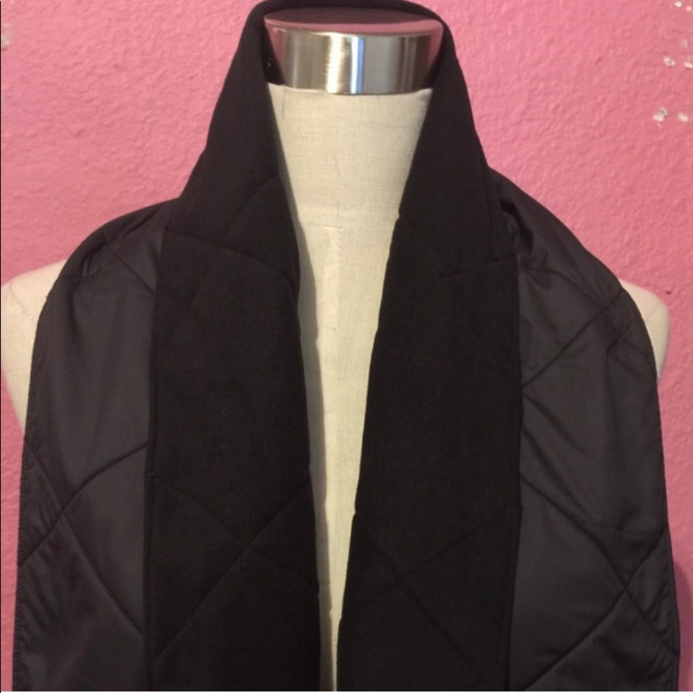 ISO: Lululemon Division scarf